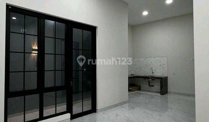 Dijual rumah rungkut asri tengah 1