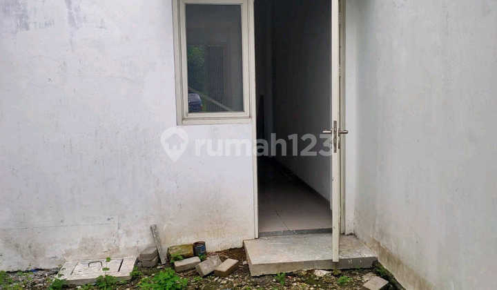 Kutisari Shophouse Surabaya Yen.a065 2