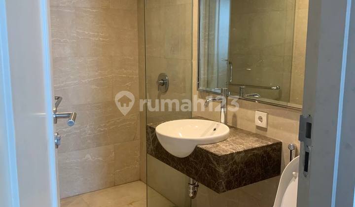 ONE ICON APARTMENT SURABAYA CHEAP RIK.NW020