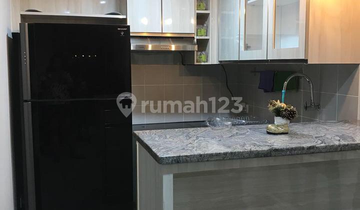 For yearly lease: Condominium Tower L, high floor.