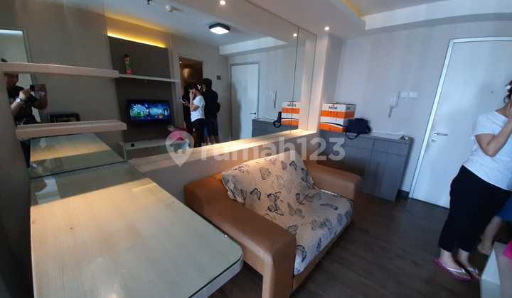 Di Jual Apartemen Green Bay Pluit 2 BR Full Furnish Tower G Lantai Tinggi