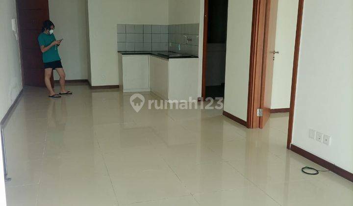 DISEWAKAN TAHUNAN CONDO GREENBAY PLUIT 2BR UNFURNISH TANPA AC (SEA VIEW L) UK : 82 M VIEW : LAUT LANTAI : RENDAH 2