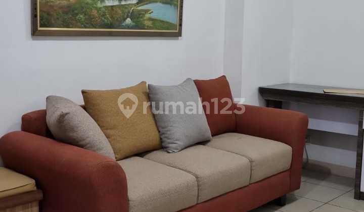 DISEWAKAN TAHUNAN APARTEMEN GREENBAY PLUIT 2BR FULL FURNISH TOWER F LANTAI RENDAH VIEW POOL 1