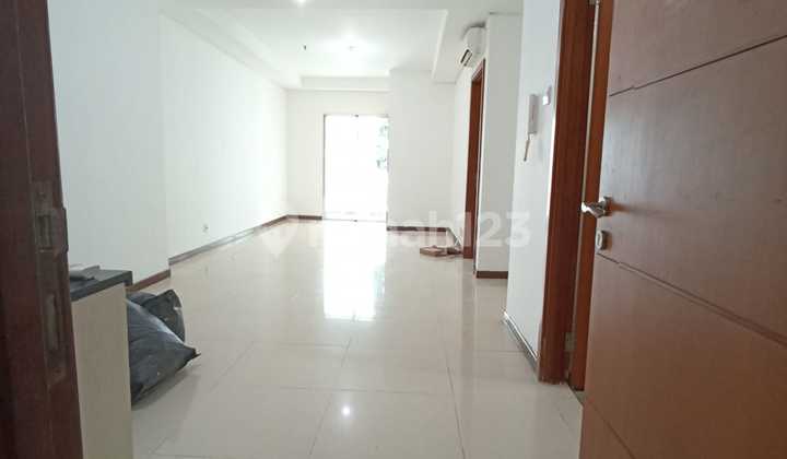 For Rent Fast 2 BR Condominium Unfurnished Tower K Mid Floor Sea and City View