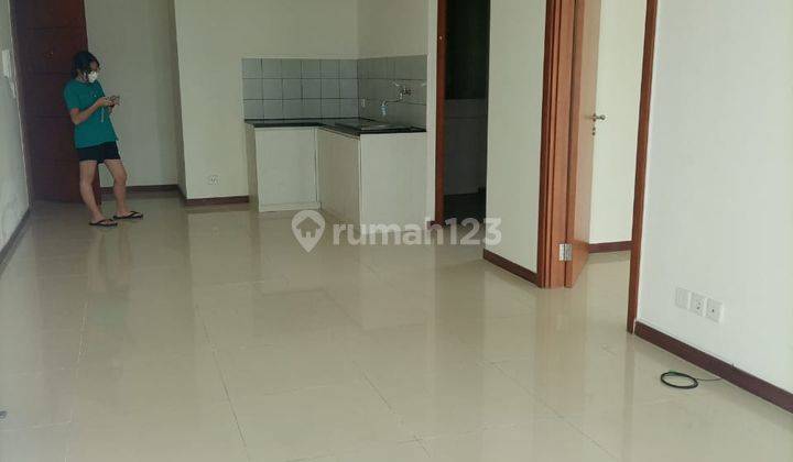 DISEWAKAN TAHUNAN CONDO GREENBAY PLUIT 2BR UNFURNISH TANPA AC (SEA VIEW L) UK : 82 M VIEW : LAUT LANTAI : RENDAH 1