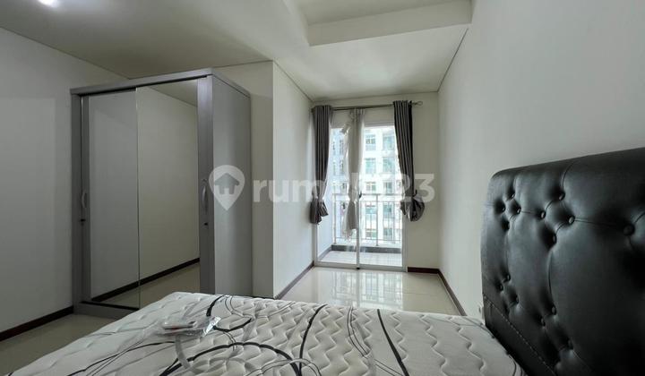 For Rent Condominium 2 BR Semi-furnished High Floor