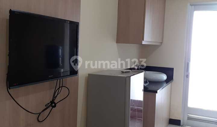 Disewakan Murah Harian , Bulanan, Tahunan Apartemen Greenbay Pluit Studio Furnish Tower B Lantai Tinggi View Kota (Free Wifi) 2