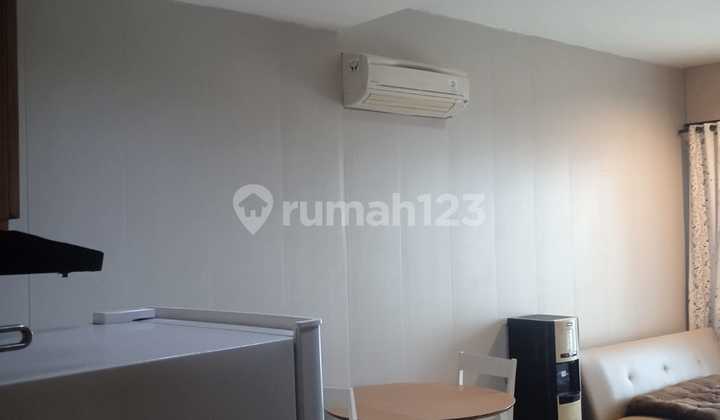 Di Sewakan Tahunan Condominium 1 Br Furnished Lantai Tinggi View Kota