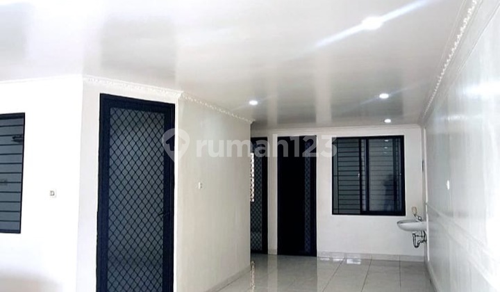 JUAL RUMAH BARU & BAGUS DI TAMAN GRISENDA PIK  2