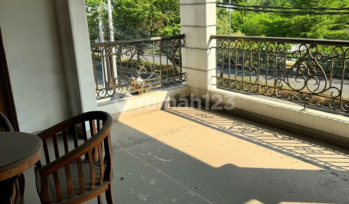 Rumah Strategis Pinggir Jl Raya di Pluit Jakarta Utara SHM Siap Huni Usaha