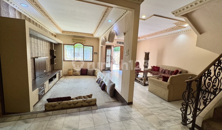 ruang keluarga jual cepat rumah sunter, jakarta