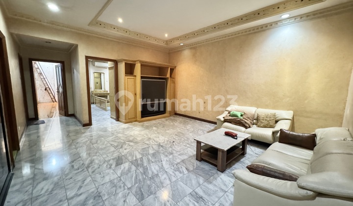 ruang keluarga jual cepat rumah sunter, jakarta