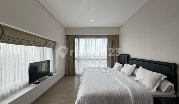 3 BEDROOM, LUXURIOUSLY FURNISHED RESORT APARTMENT IN SOUTH JAKARTA