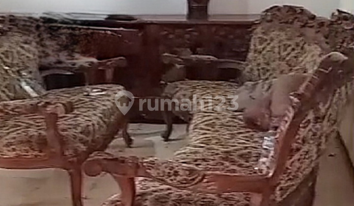 Rumah Lama di Tulodong Bawah Cocok Kost Selangkah ke Senopati 2