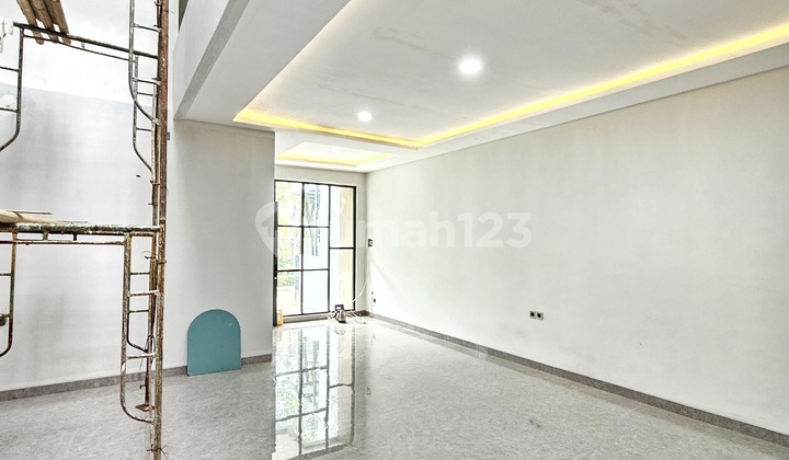 Brand New Rumah Modern Hadap Taman bisa Jalan Kaki ke Pim Brand New Rumah Modern Hadap Taman bisa Jalan Kaki ke Pim