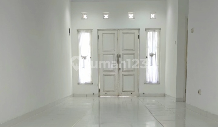 Turun Harga Rumah Apik Rapi Dekat Pondok Indah Mall, Jaksel
