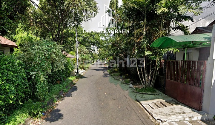 Di Bawah NJOP Rumah Lama Dekat Taman Di Pondok Indah, Jaksel