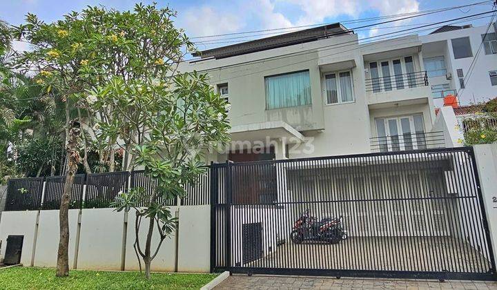 Turun Harga Tropical House Dekat Jis di Pondok Indah, Jaksel 1