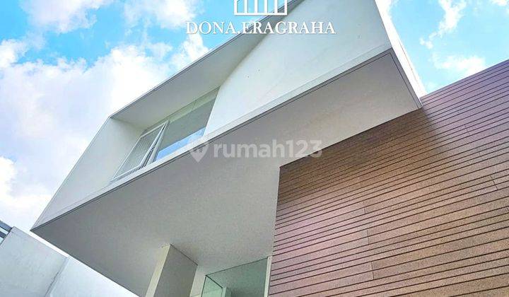 Brand New Rumah Kekinian Karya Atelier Riri di Pondok Indah 2