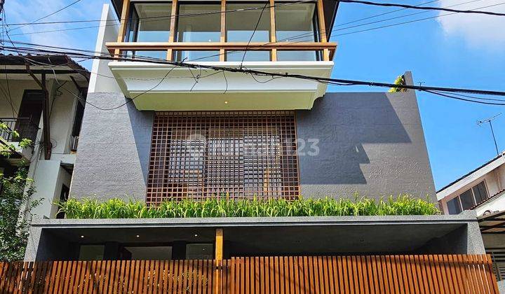 Rumah Baru Tropical Modern di Pondok Indah, Jakarta Selatan 1