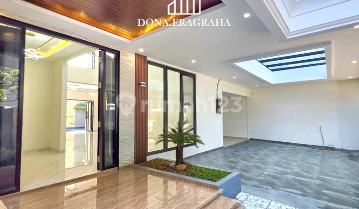 Jual Cepat Rumah Baru Ada Kolam Dalam Komplek di Gandaria 2