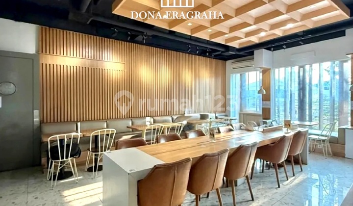 Cool Shop House Strategically Located on the Side of Ampera Raya Road 2