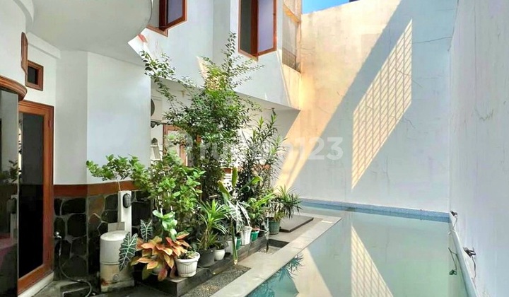 Rumah Cantik Siap Huni Di Komplek Permata Hijau One Gate, Jaksel