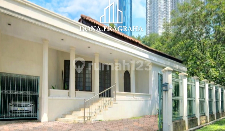 Below NJOP House in the Elite Complex of Mega Kuningan, South Jakarta Below NJOP House in the Elite Complex of Mega Kuningan, South Jakarta