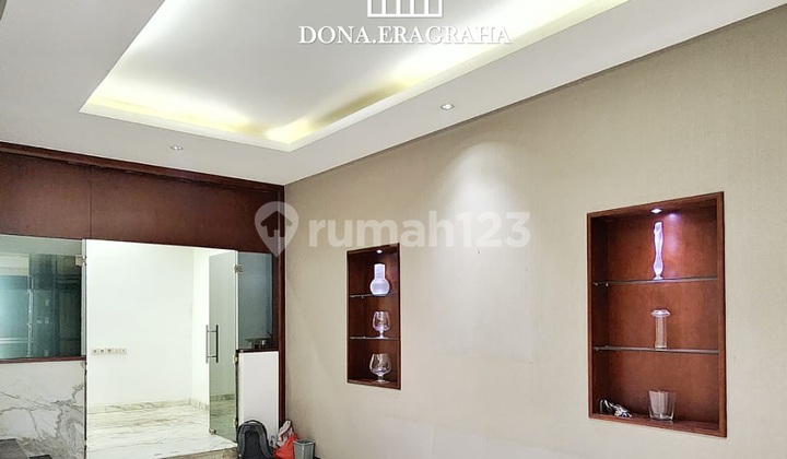 Price Drop on Strategic Shop House in Panglima Polim, South Jakarta Price Drop on Strategic Shop House in Panglima Polim, South Jakarta