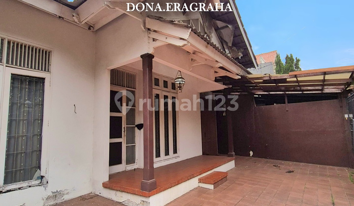 Cheapest Old House with Land Calculation in Bona Complex, Lebak Bulus. 2