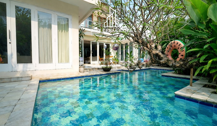 Jual Cepat Lokasi Elite Rumah Cantik Siap Huni di Pondok Indah