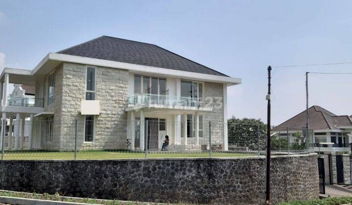 VILLA BUKIT TRAWAS GARDEN VIEW GUNUNG BARU GRESS TRETES PASURUAN 1