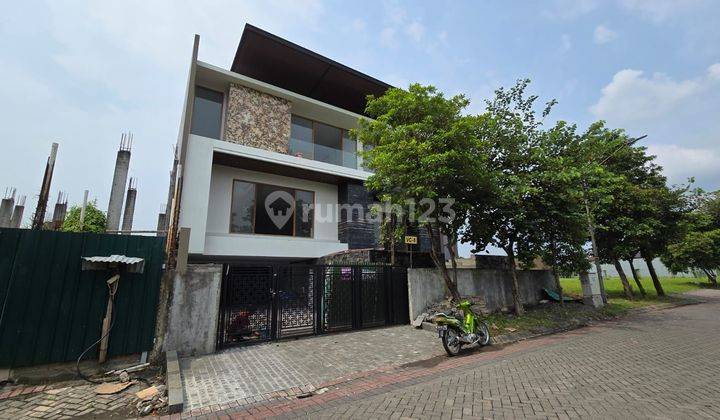 NEW GRESS MODERN ELEGANCE HOUSE GRAHA FAMILI SURABAYA BARAT  1