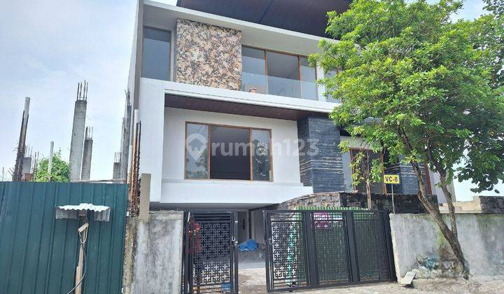 NEW GRESS MODERN ELEGANCE HOUSE GRAHA FAMILI SURABAYA BARAT  2