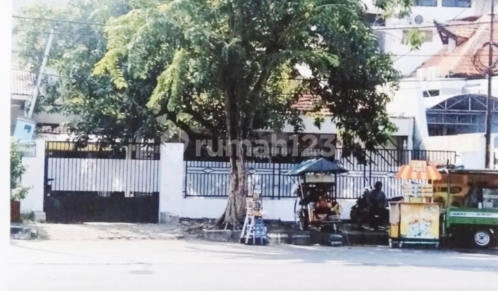Rumah Usaha Karang Menjangan Dkt Dharmahusada