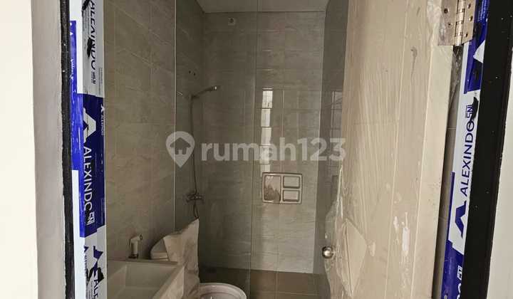 Good ready-to-live Ruby Pondok Tjandra near MERR and Juanda toll gate.