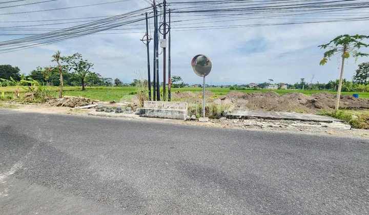 Dekat Jalan Raya Jogja Solo dan SD Budi Mulia-SHMP 