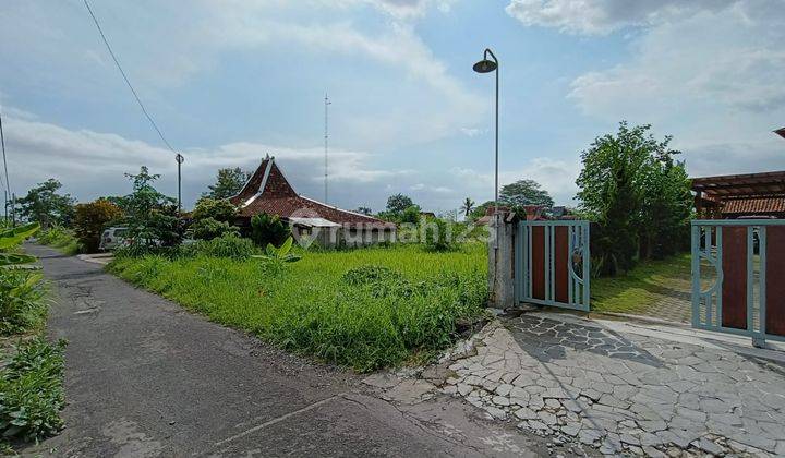 Tanah 130m² di Area Asri, 3 Menit ke Jl. Gito-Gati dan Palagan 2