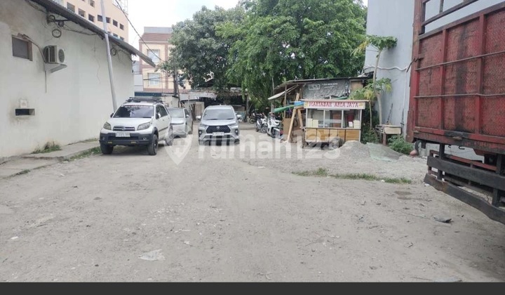 Warehouse for Rent, Ready to Use. Business Area of Pasar Pagi Mangga, Harco Mangga Dua, Mangga Dua Mall.