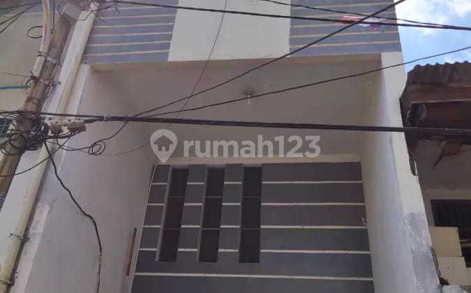 House for Sale in Pademangan House for Sale in Pademangan