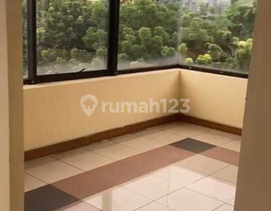 5 Floors, 5 Floors,