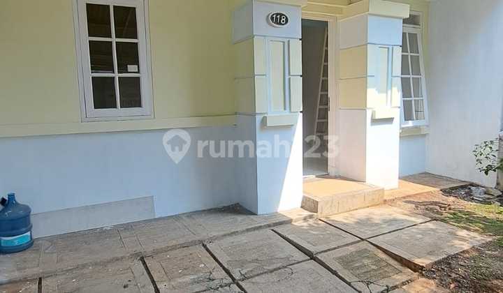 Offer Below Market Price for Small Family House in Victoria Cluster, Sentul City 2