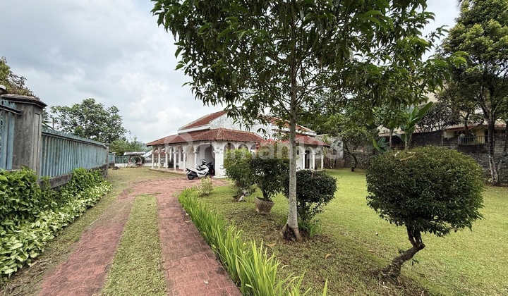 Villa Di Cisarua Luas Dekat Ke Jalan Raya Area Villa Nego Sudah Shm