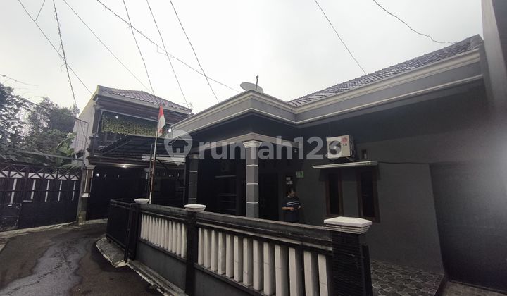 Ready-to-Occupy Corner House in West Bogor Bubulak SHM Negotiable Comfortable and Quiet 2