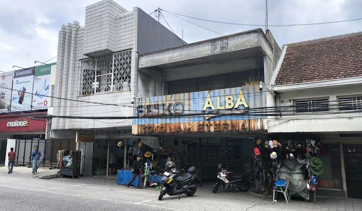 For Rent: Shop House in Merdeka Bogor, Busy Area, Negotiable