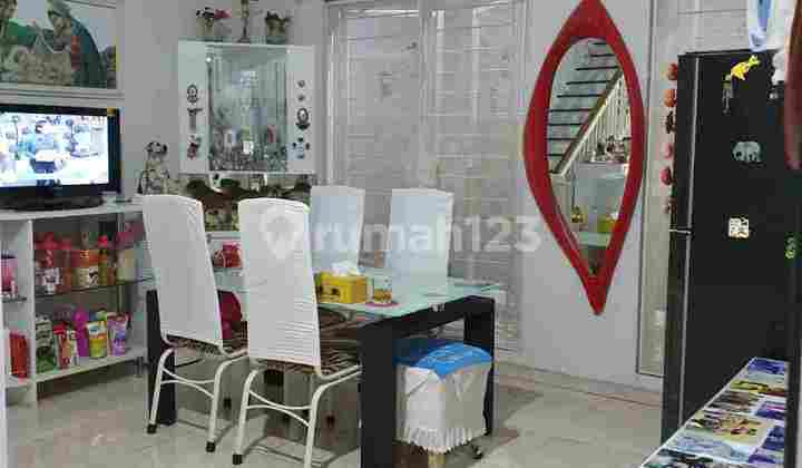 Dijual Rumah di Cahaya Regency