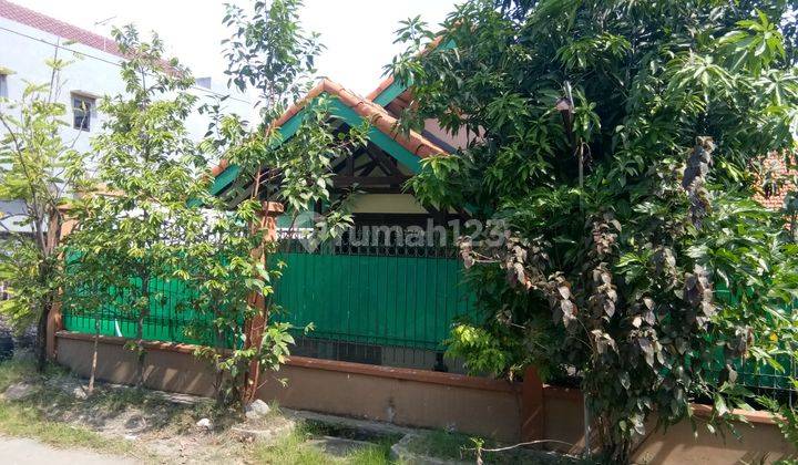 Rumah Bratang Gede, Surabaya, Jawa Timur Kondisi Kosongan  1