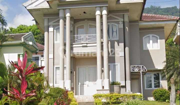 Newly Renovated Villa in Puncak Trawas for Sale Cheap Still Negotiable