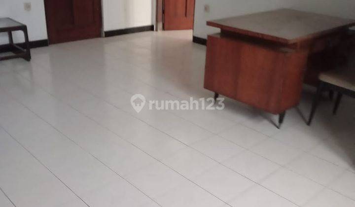 deket Indrapura, Perak, Rajawali Rumah Jl. Kawung 1