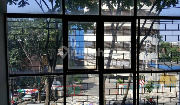 Shop House in Semut Megah Commercial Complex, 4-Story Building 2